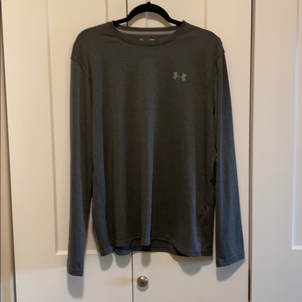 Men’s long sleeve under armour shirt